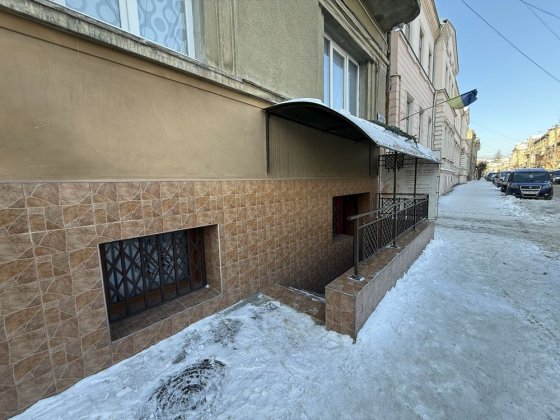 Оренда приміщення по вул. Українській Чернівці