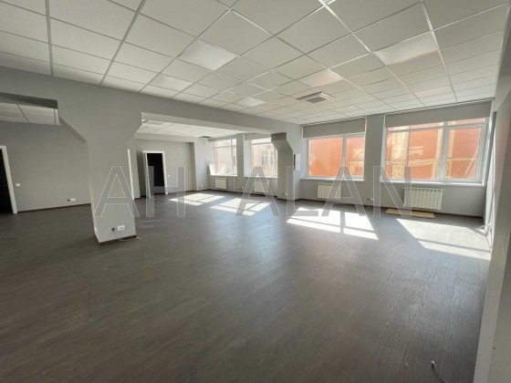 Оренда офісу, Шевченківський р-н, Лук'янівська 10 хв, без% Киев