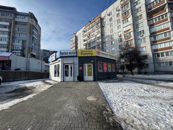 Приміщення на Митниці по вул. Смірнова, навпроти Файно Маркету Черкассы