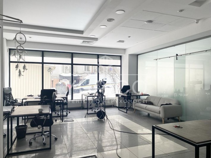Печерськ. Оренда офісу з окремим входом. 200 м.кв. - фото 1