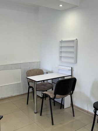 Оренда робочого місця для майстра манікюру - фото 1