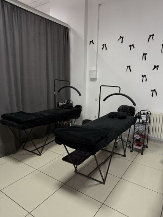 Здається в оренду кушетка , місце для майстра перманенту , лашмейкера - фото 1