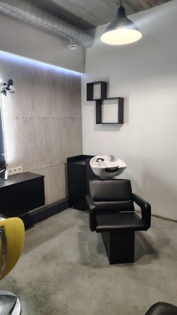 Кабінет в оренду для майстрів (перукар, колорист, візажист, манікюр) - фото 1