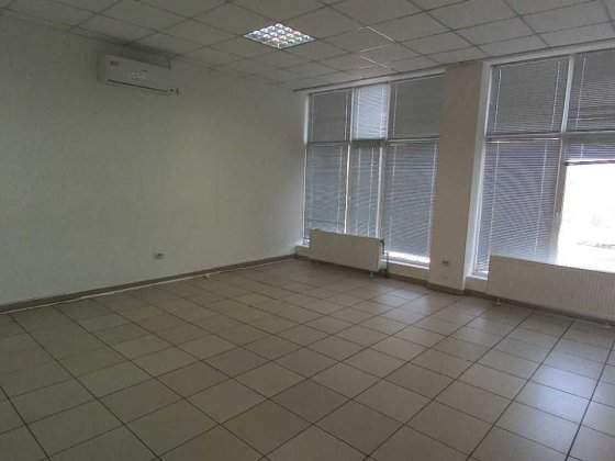 Офісне приміщення 700 м2. Кабінетна система. БЦ Континент