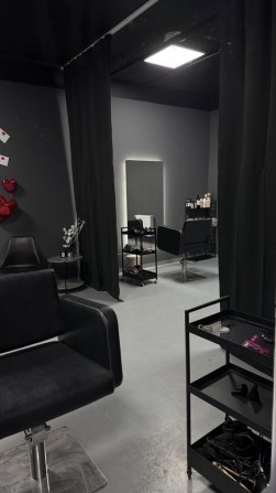 Оренда місця для майстрів кератину - фото 1