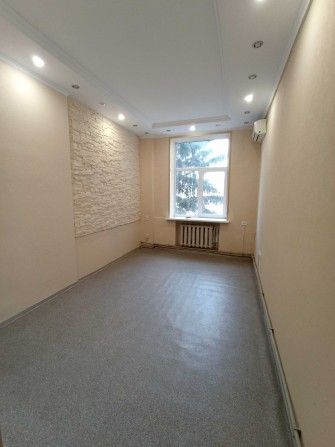 Сдам офис с ремонтом в центре города. - фото 1