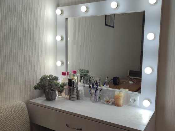 Для спільної оренди шукаю майстра бровиста