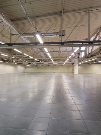 Приміщення 1030 кв.м.  вул.Бальзака 2а студія, шоу-рум, склад-магазин - фото 1