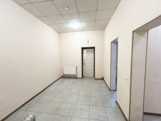 Здам приміщення, офіс в районі Івана Мазепи  ( Петровського) Днепр