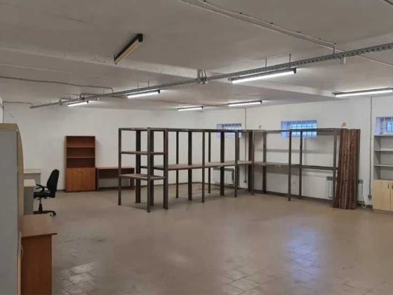 Сдам под интернет-магазин,магазин,склад 200м2. Красная линия. Дніпро