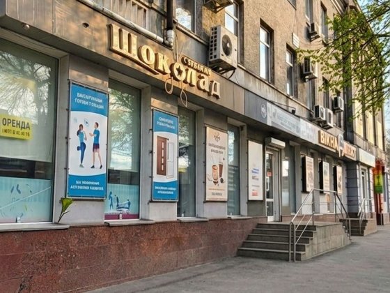 Оренда фасадного приміщення 109 м² — вул. Перемоги (Центр)