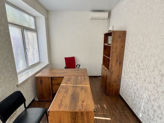 Сдам офис с мебелью Центр Мостовая Карла Маркса Дніпро