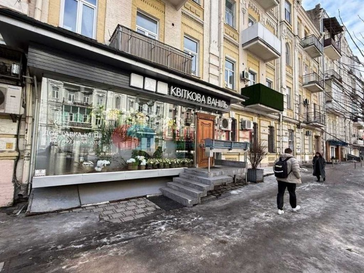 Магазин 86 кв.м., оренда, центр, Саксаганського 13/42, суперфасад! - фото 1