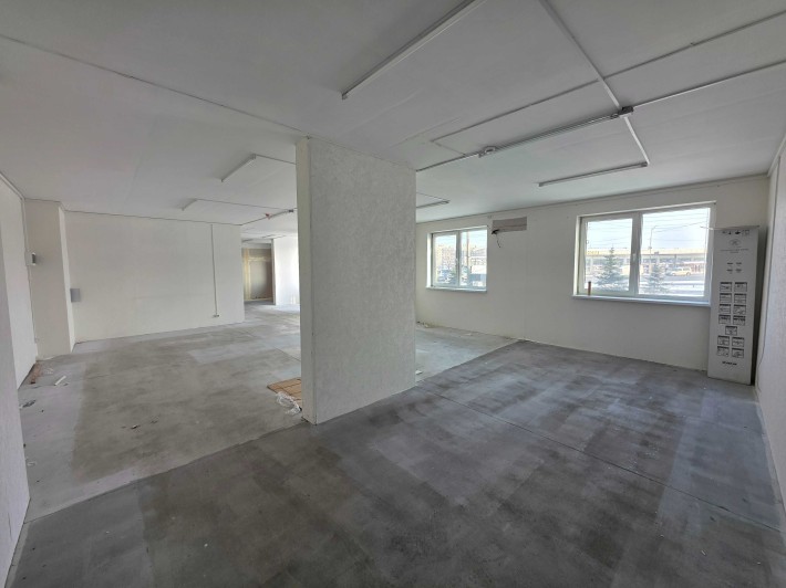 оренда фасадного приміщення ЖК Лебединий. Від власника - фото 1