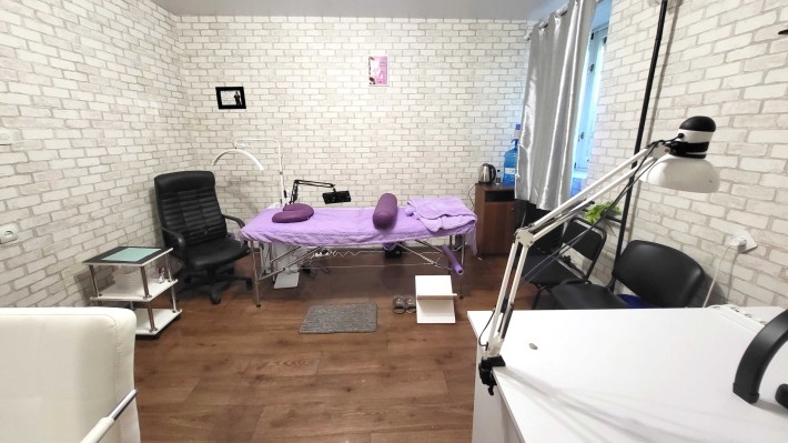 Оренда приміщення вул Патриотична 57 БЕЗПЕЧНЕ МІСЦЕ  кабінет порожній - фото 1