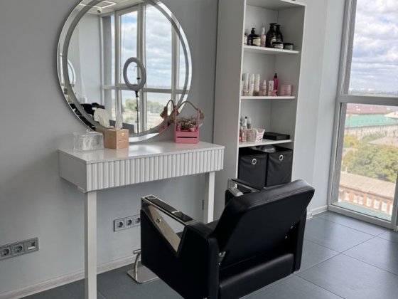 Аренда парикмахерского кресла / Оренда перукарського крісла. Є генірат