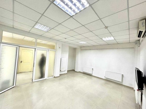 Оренда комерційного приміщення. 2 кабінети, 69 квадратів. Центр міста Винница