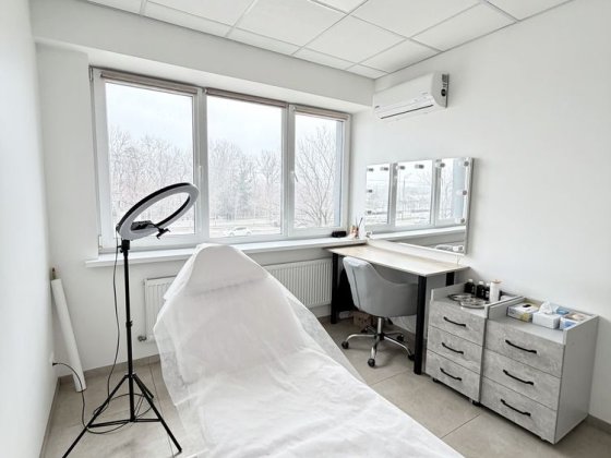 Аренда кабинеьа косметолога,массажиста,мастера по перманенту,визаэиста Днепр