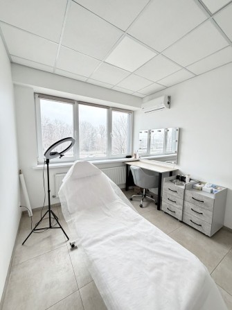 Аренда кабинеьа косметолога,массажиста,мастера по перманенту,визаэиста - фото 1