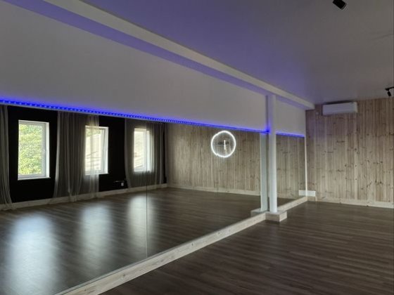 Студія/довгострокова оренда/ціна договірна Запоріжжя