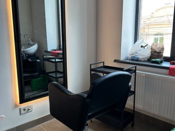 Здам робоче місце перукаря Вінниця