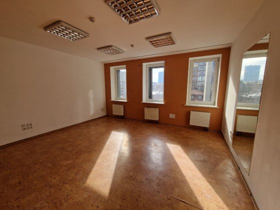 Сдам офис помещение Центр 29м Дніпро