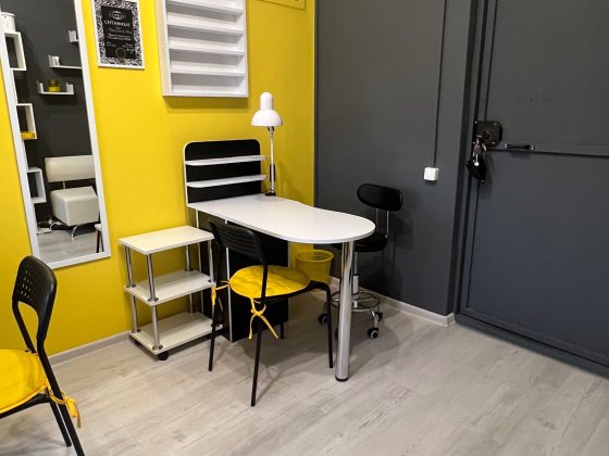 Місце для майстра манікюру оренда