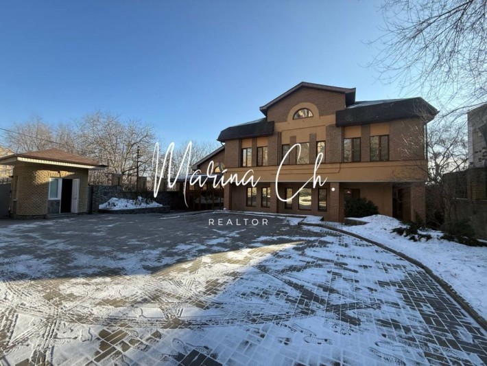 Отдельно стоящее зданий 1567м2 свой двор Днепр парковка центр - фото 1