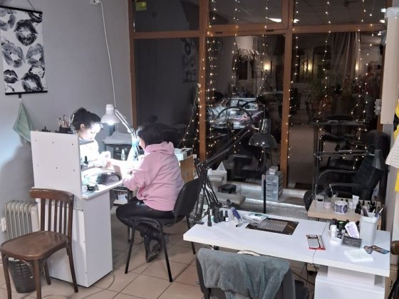 Салон красоты LaVanda  пииглпшает мастера маникюра нс о Запоріжжя