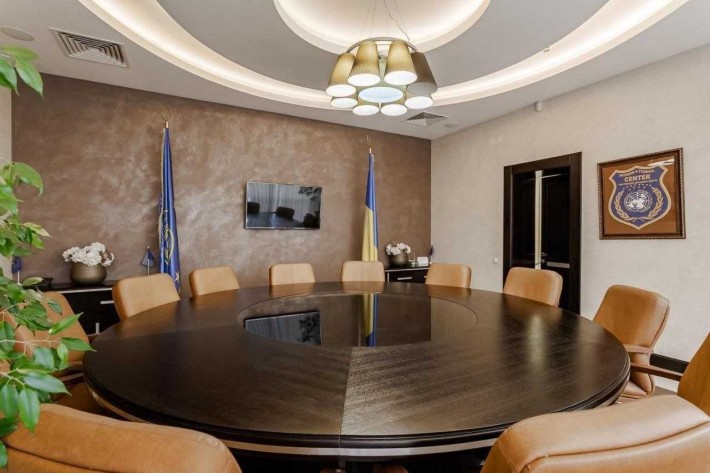 Оренда офіса,340 м,вул.Лобановського(Севастопільська площа).Солом'янка - фото 1