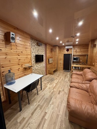 Без% Оренда приміщення офісу салону Мега Сіті Харківське шосе 19 - фото 1