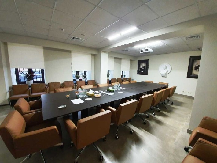 Аренда здания в центре Киева, есть генератор. Без% - фото 1