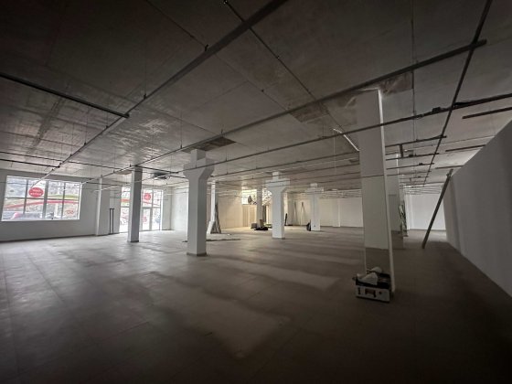 Оренда великої торгової площі поруч з залізничним вокзалом Вінниця