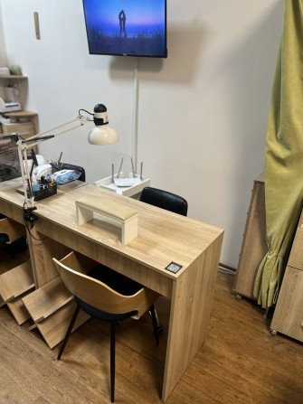 Місце для майстра манікюру/педикюру , бровіста - фото 1