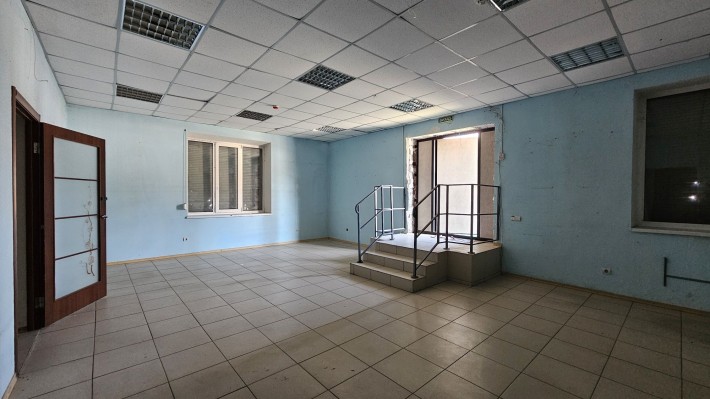 Сдам помещение/ офис / магазин / нотариат пр.Поля / Кирова - фото 1