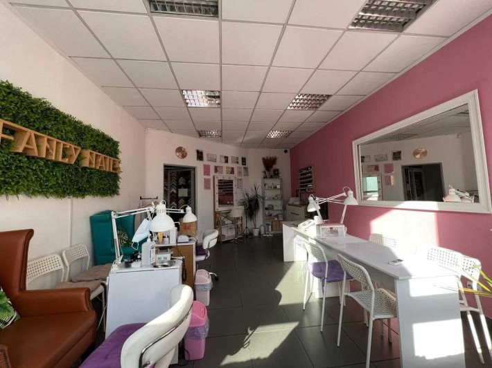 Оренда кабінету 21м.кв (манікюр-масаж-салон краси) Проспект, 1 поверх - фото 1