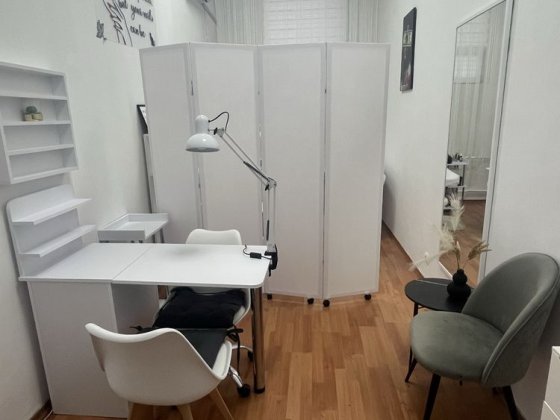 Оренда манікюрного робочого місця