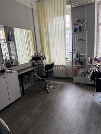 Место для парикмахера - фото 1