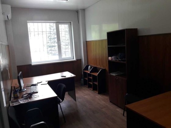 Здам в оренду Офіс площею - 16м2 розташований в низу пр. Поля. Дніпро