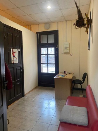 Сдам офис 37м 1эт отдельн вход. Админздание. Б-р Шевченко р-н Самолета - фото 1