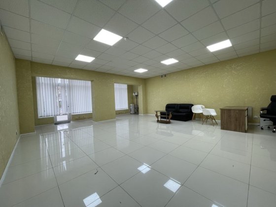 Оренда приміщення 74 кв.м. Ремонт Панорамна вхідна група  ЖК 777