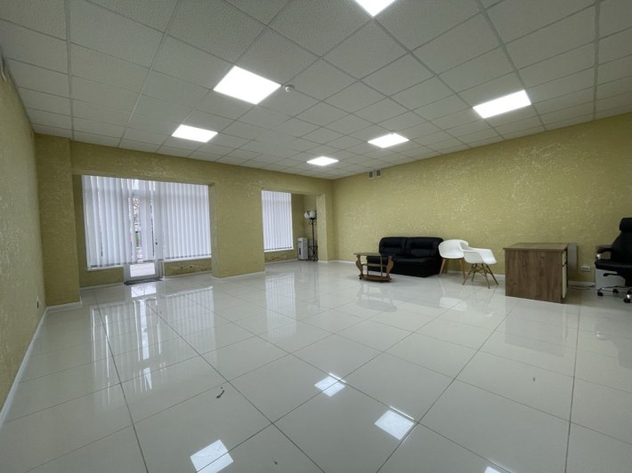 Оренда приміщення 74 кв.м. Ремонт Панорамна вхідна група  ЖК 777 - фото 1