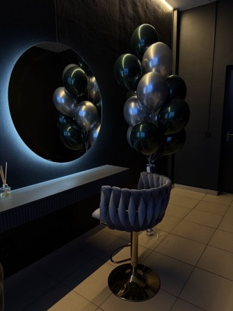 Сдам в аренду рабочее место, зеркало, кушетку, стол мастеру маникюра - фото 1