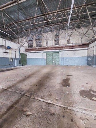 Сдам  капитальный склад 500м2. Безопасный район!Правый берег. - фото 1