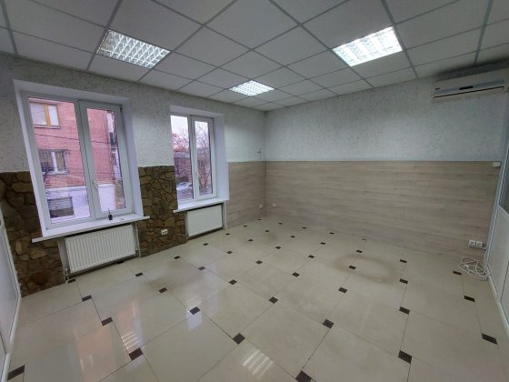 Оренда кабінету 20кв.м., Центр, біля ЦНАПу