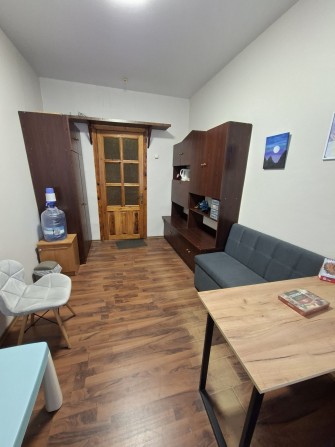 Кабінет в офісному приміщенні. Центр. - фото 1