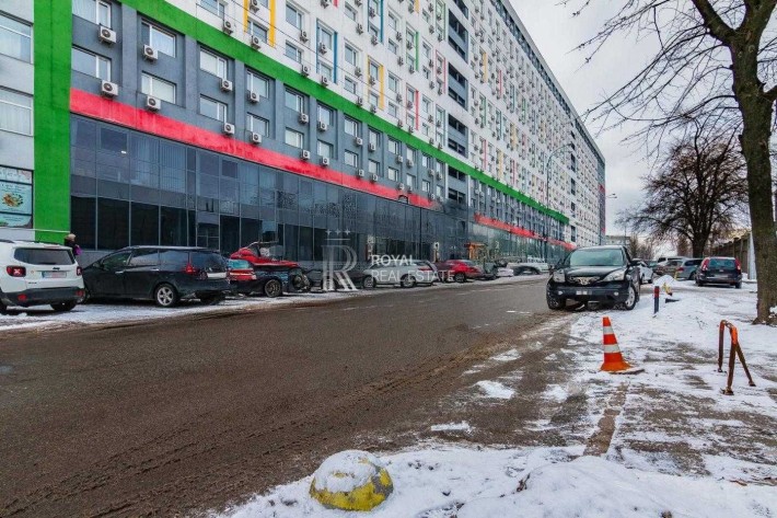 Оренда ФАСАД рампа 900м2 без ремонту ЖК Smart House метро Берестейська - фото 1