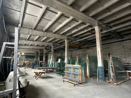 Виробниче приміщення 215 м²  Євгена Маланюка вул 114