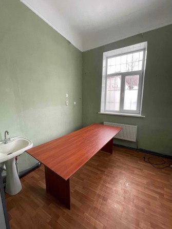 Оренда офісу 18м2 з водопостачанням Центр - фото 1