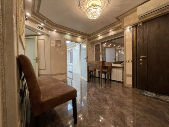 Салон краси  / Трафік / Арсенальна / Печерський Киев